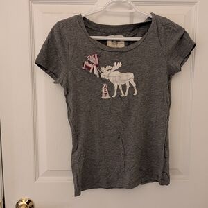 Abercrombie & Fitch Gray Tee with Moose and Bow